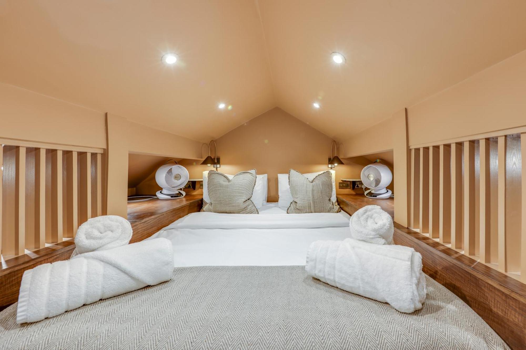 Apartments For Two In Brand New Luxury Rural Farmhouse Escape แรมส์บอตทอม ภายนอก รูปภาพ
